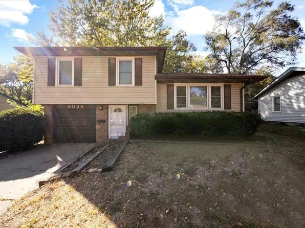 9028 James A Reed Rd, Kansas City, MO 64138