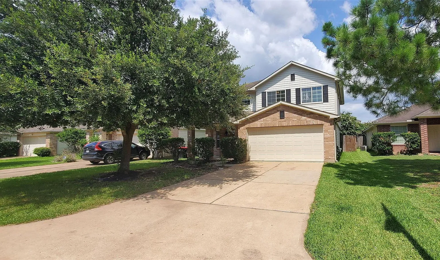 3 bed, 2.5 bath, 2054 sqft, $2,000 — Photo 2