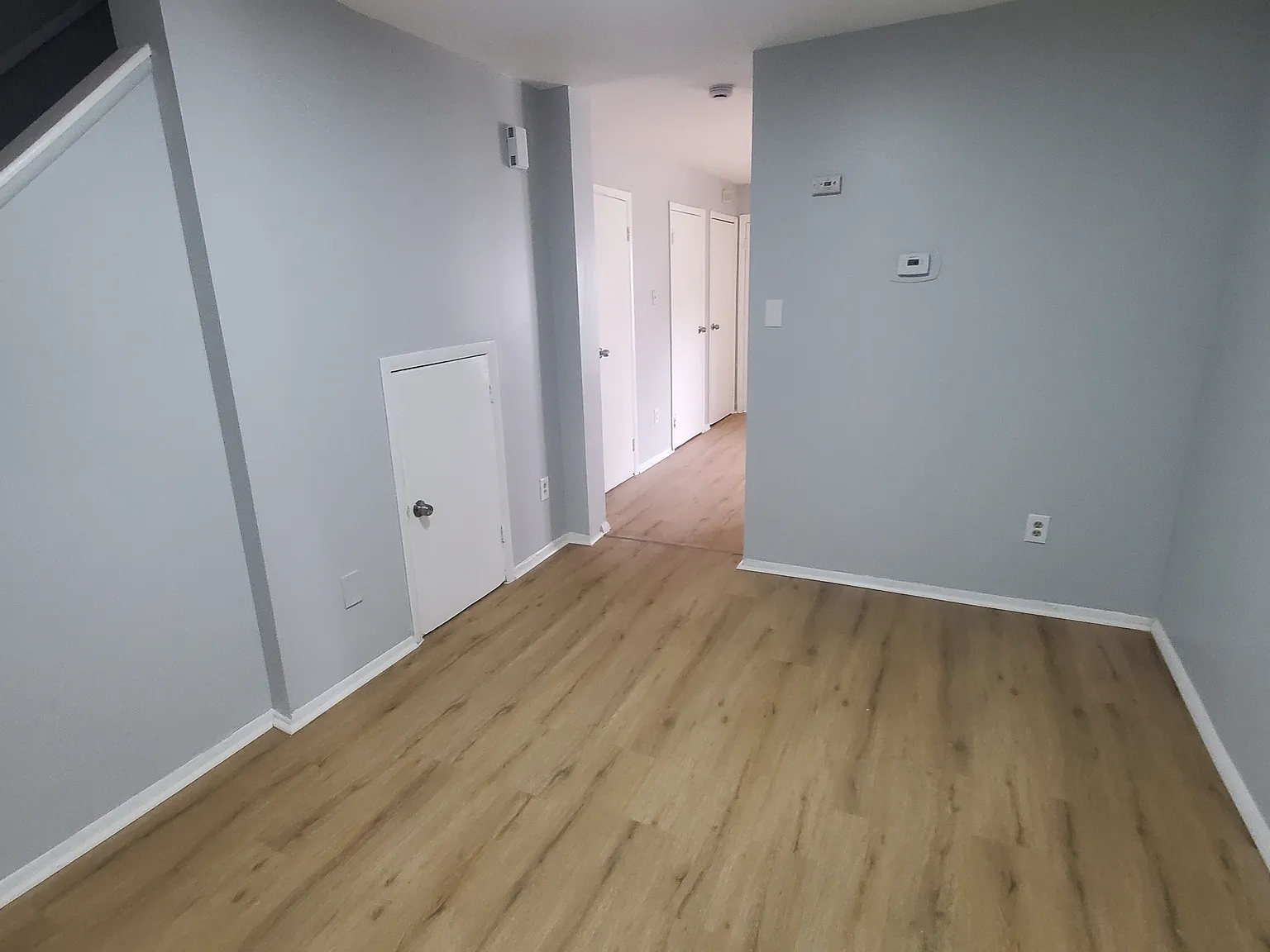 4 bed, 1.5 bath, 1200 sqft, $2,795 — Photo 4