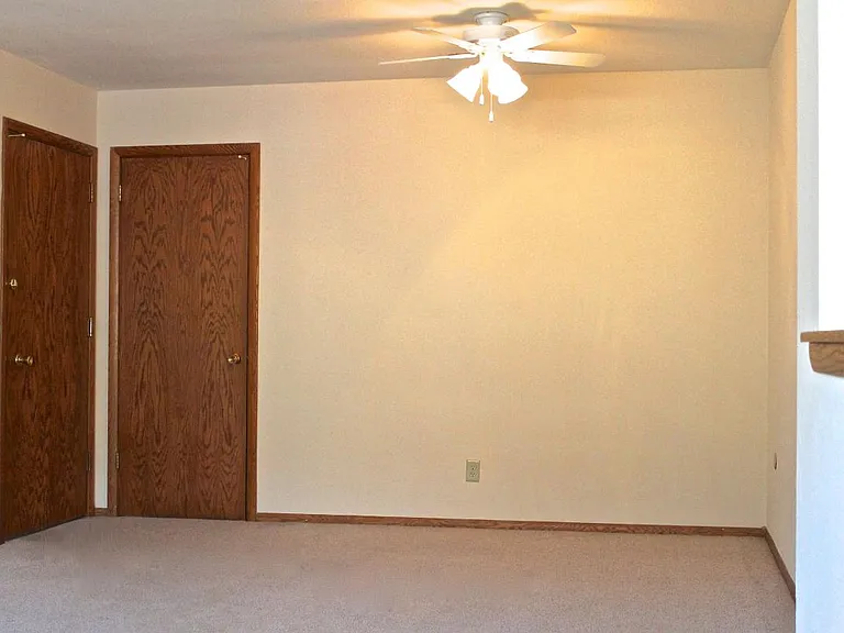 1398 Saint Paul Ave — Photo 8