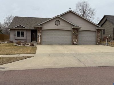 800 W Sterling Oak Cir, Sioux Falls, SD, 57108