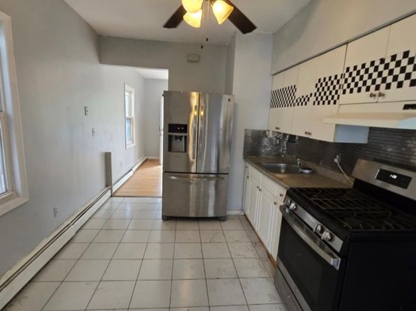 151 Clark Pl #2L