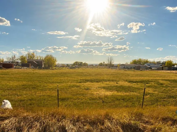 446 Twin Butte Dr, Lyman, WY 82937