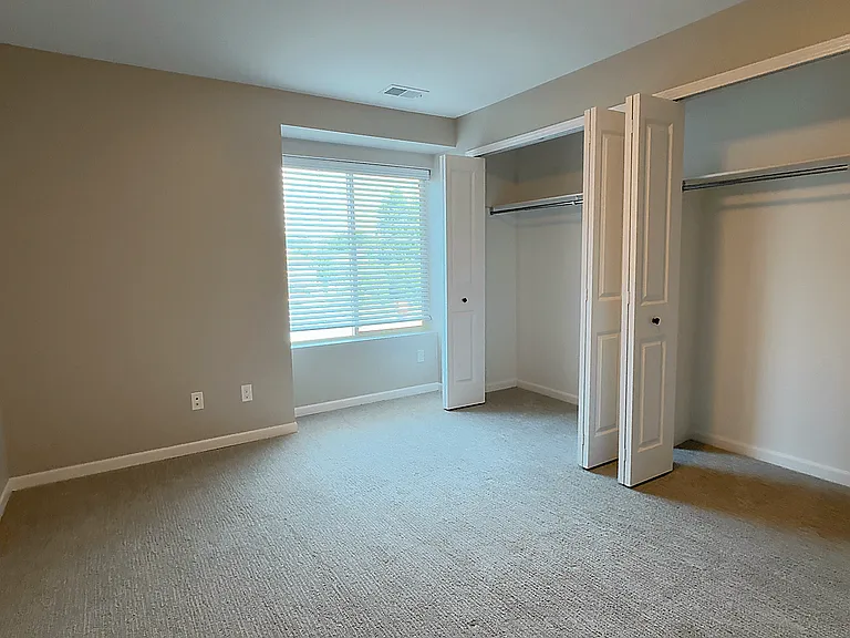 Prentiss Pointe Apartments — Photo 83