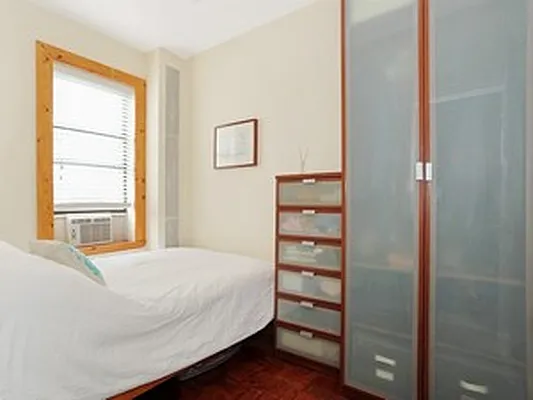 Sold by Citi Habitats | media 17