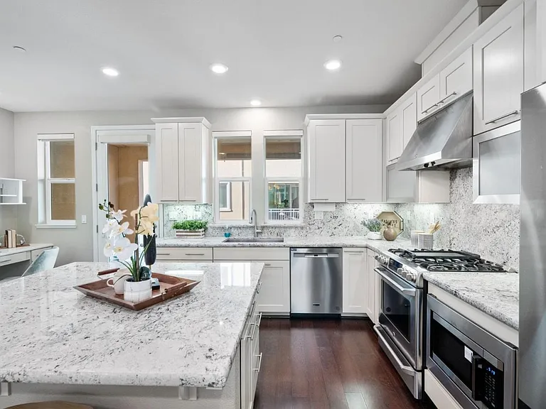 5977 Larkstone Loop — Photo 17
