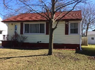 505 Burns St, Essexville, MI
