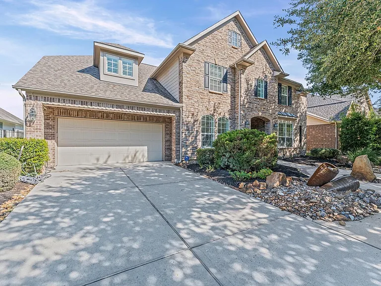 7 N Beech Springs Cir — Photo 3