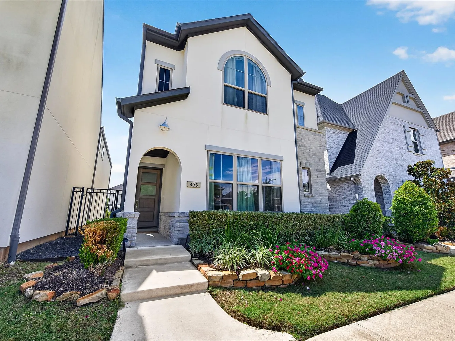 3 bed, 3.5 bath, 2530 sqft, $3,800 — Photo 4