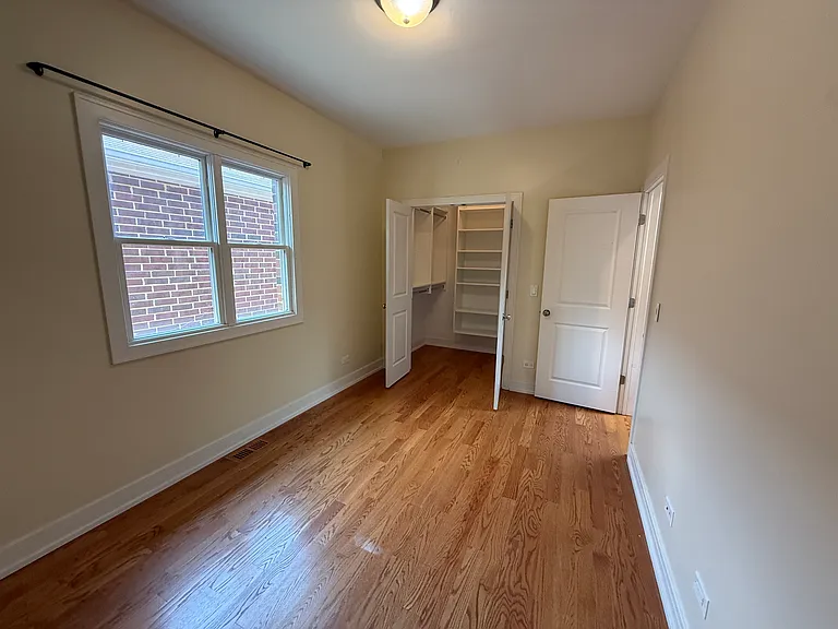 1110 N Christiana Ave — Photo 12