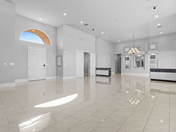 5th image of 7582 Corvina Ave