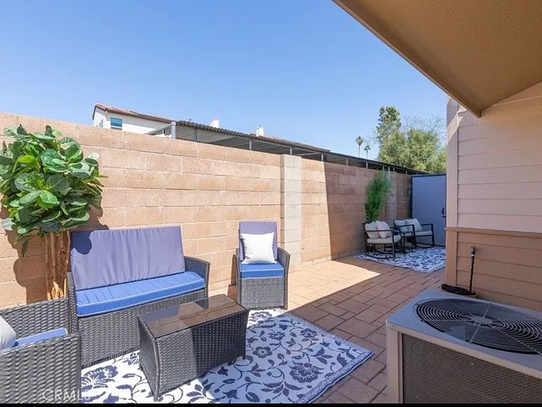 331 Brotherton Gln — Photo 8