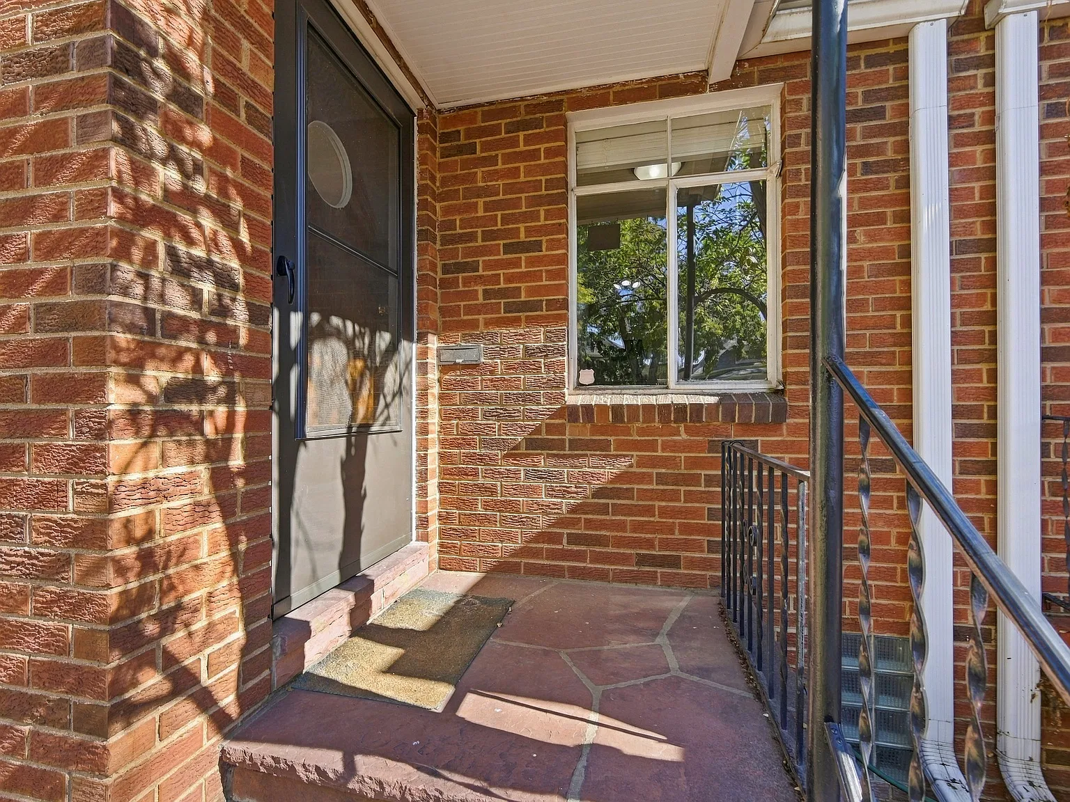2 bed, 1260 sqft, $2,800 — Photo 2
