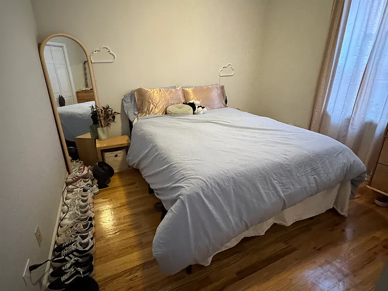 1351 W Roscoe St #2 — Photo 7