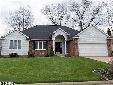 177 Country Club Dr SE photo 1