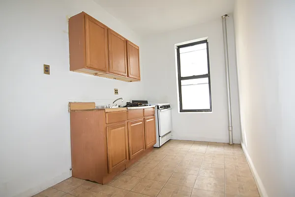 Rented by A P Realty Group NY LTD | media 20