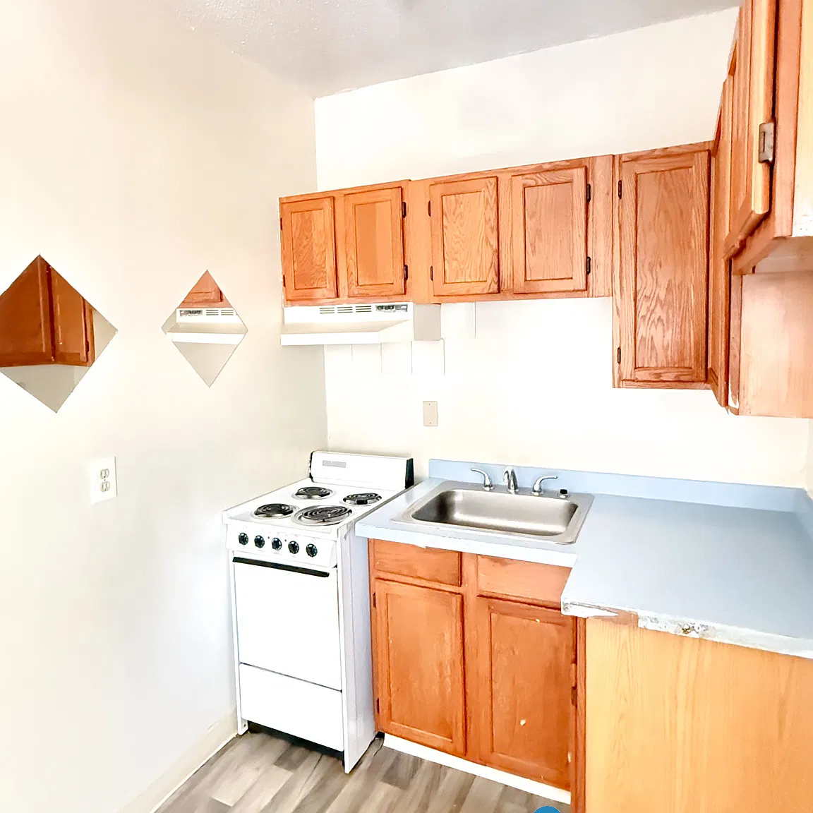 1 bed, 900 sqft, $1,200 — Photo 1
