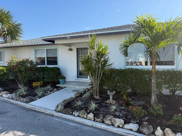 549 94th Ave N Unit B, Naples, FL 34108