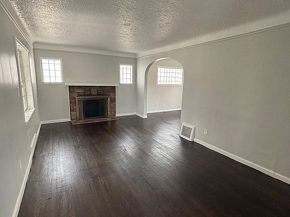 4th image of 18603 Arrowhead Ave