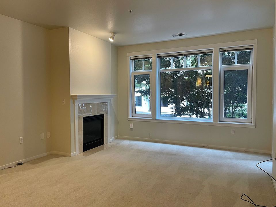 1st image of 109 2nd St S APT 320