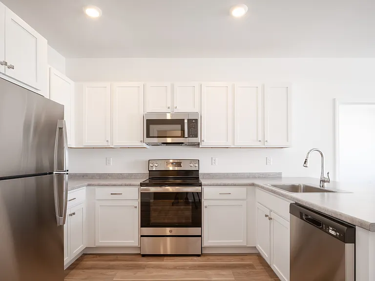 200 Garden Street Apartments — Photo 48