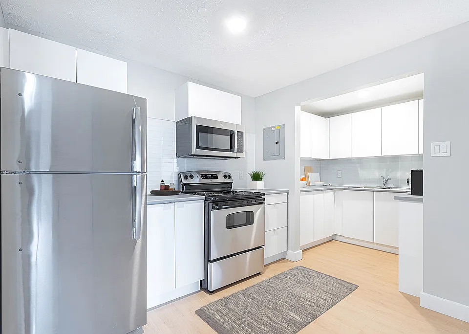 400 Parkside Dr