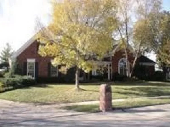 6339 Christopher Winds Ct, Saint Louis, MO 63129