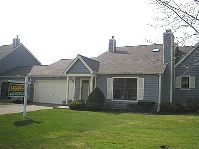 1st image of 26 Pond Dr #26