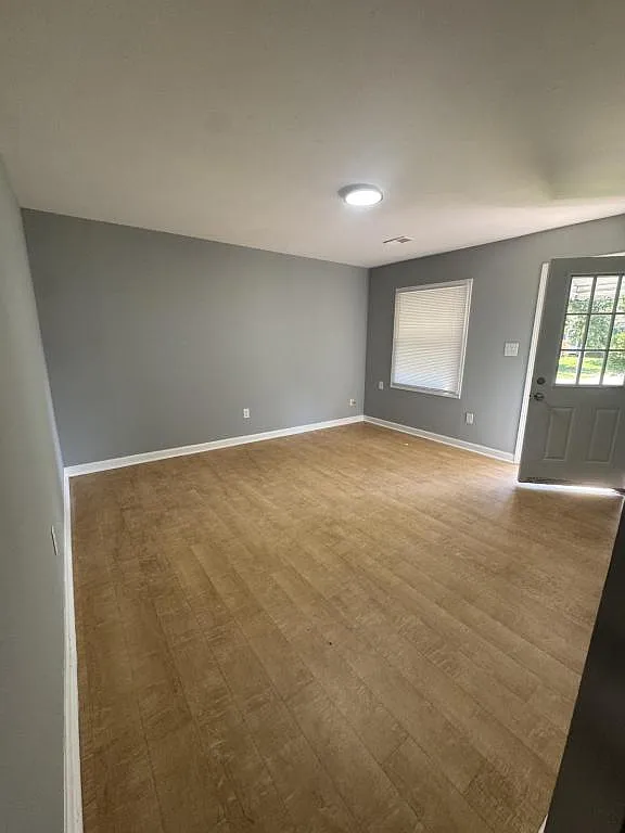 9841 Crusader Dr — Photo 3