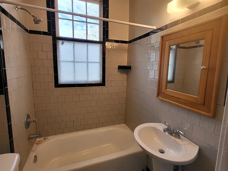 Amelia Apartments — Photo 29