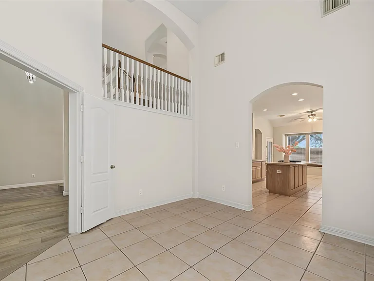 5807 Bayberry Way — Photo 10