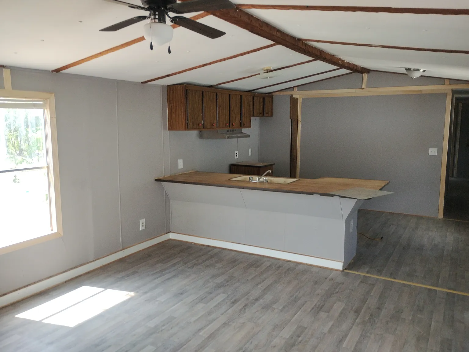 3 bed, 1150 sqft, $900 — Photo 2