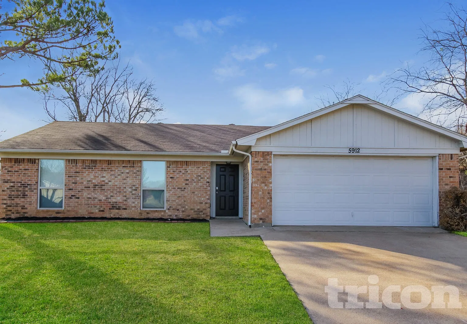 5912 Willow View Drive Arlington TX — Photo 1