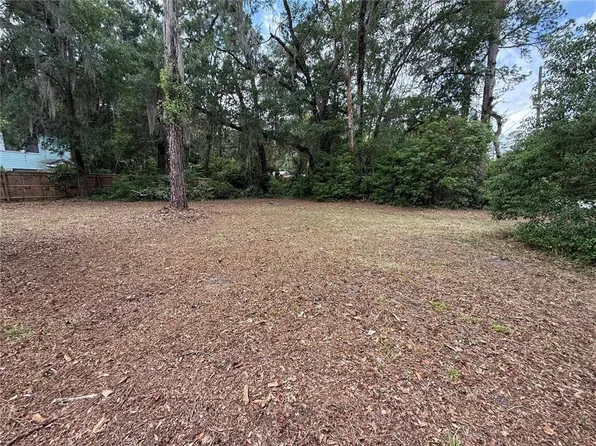 NE 8th Ave, Gainesville, FL 32601