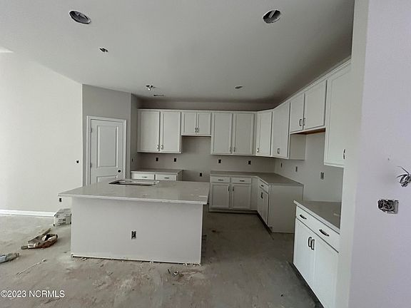3rd image of 371 Trevally Court #7
