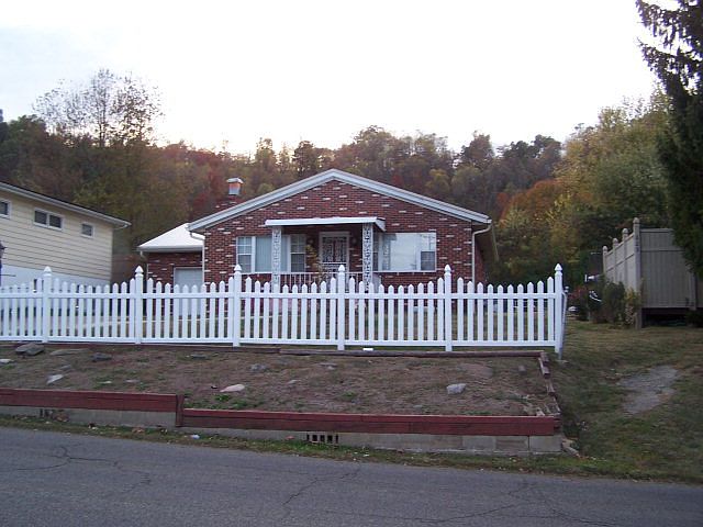 1st image of 703 Bonser Ave
