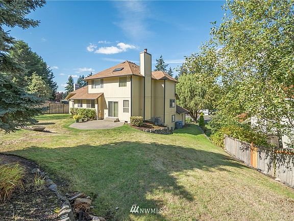 3rd image of 3118 26th Ave SE