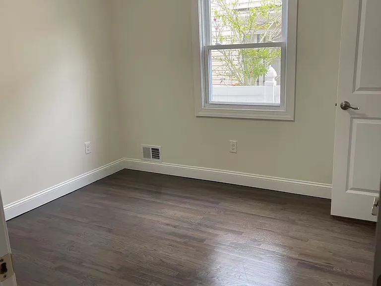 176 Rye Ave #2 — Photo 6