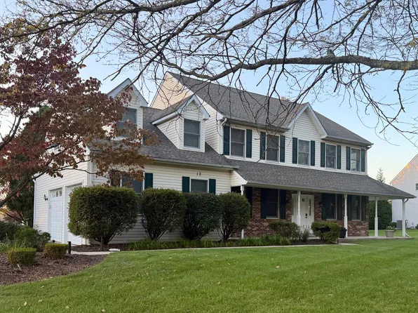 12 Lincoln Cir, Warminster, PA 18974