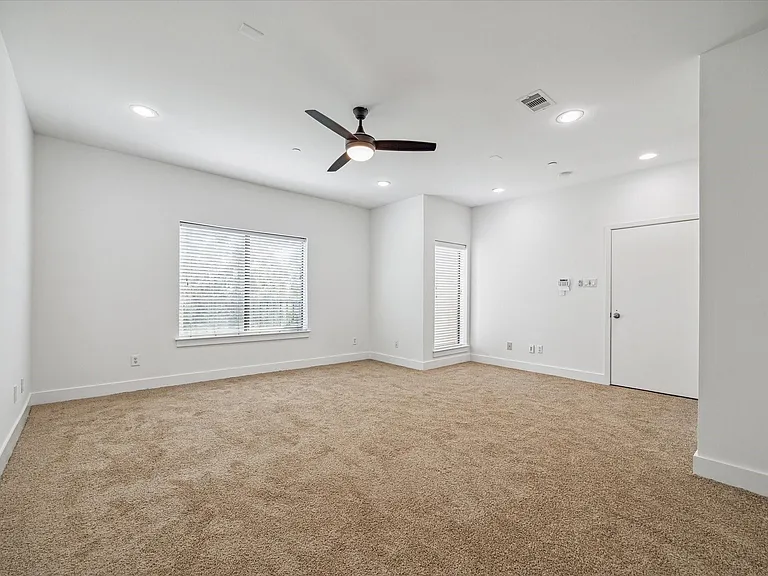 1316 Welch St — Photo 10