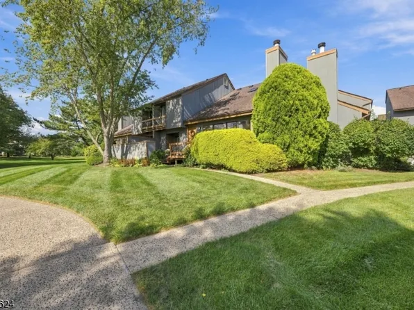 27 Chestnut Ct, Bernards Twp., NJ 07920
