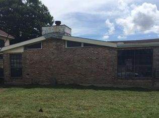 4701 Warrington Dr, New Orleans, LA 70122