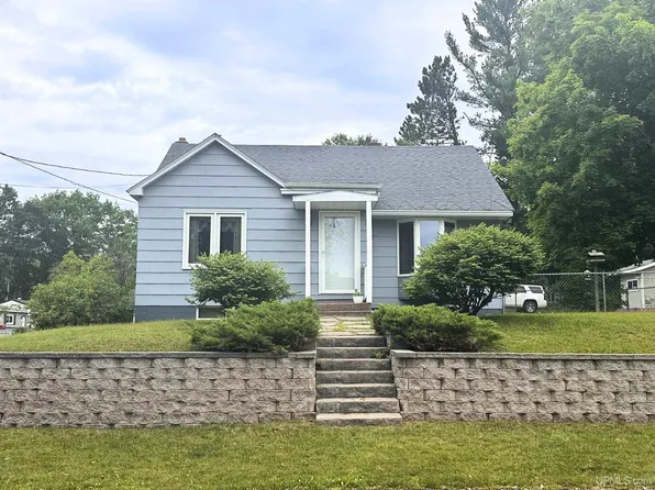 130 N Birch St, Gwinn, MI 49841