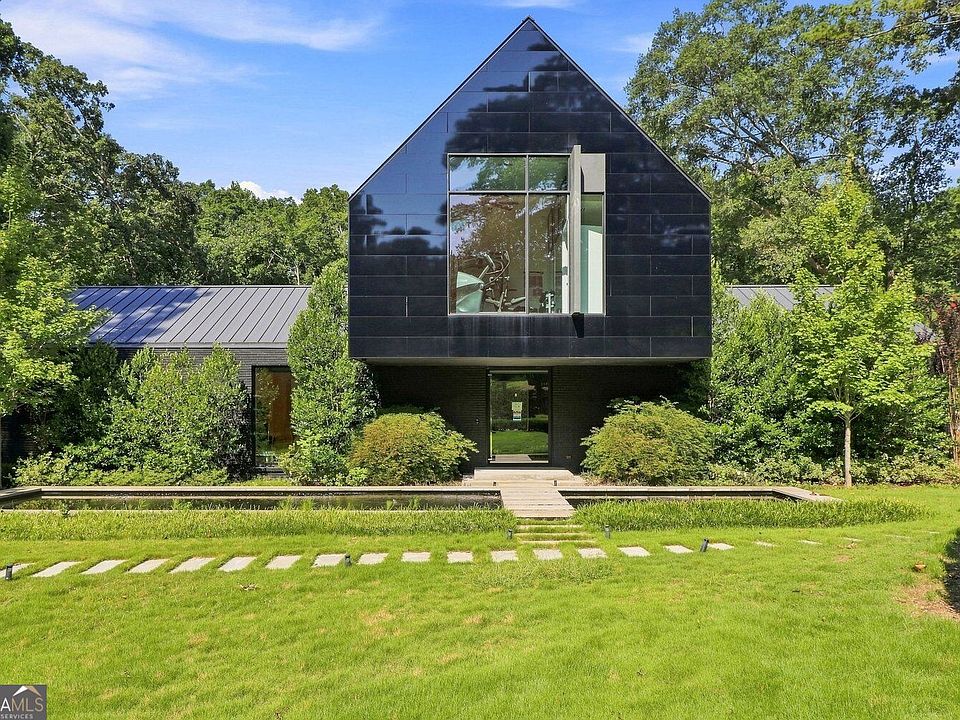 1st image of 2716 Ridgewood Rd NW
