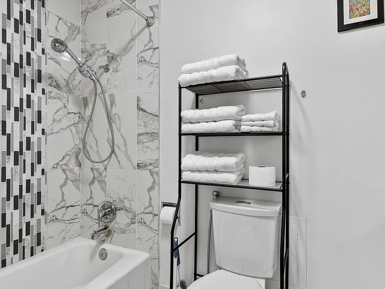 7107 Carriveau Ave NE — Photo 23