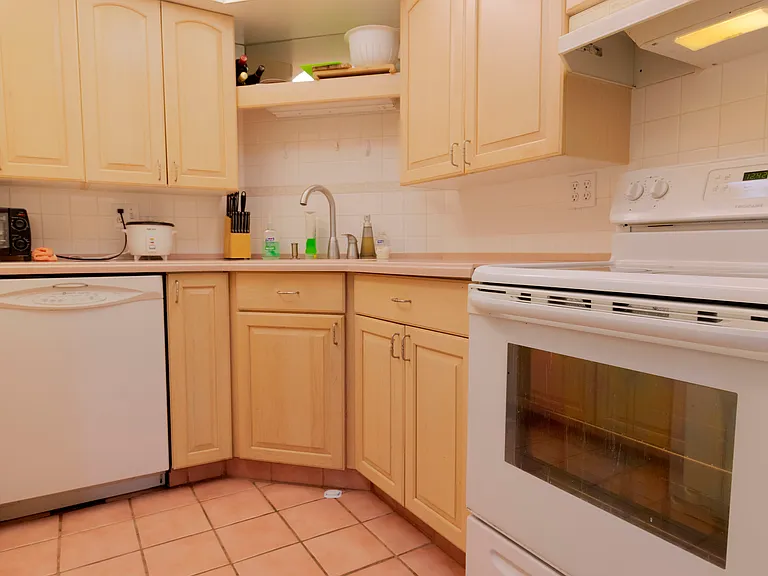 135 Pleasant St #508 — Photo 8