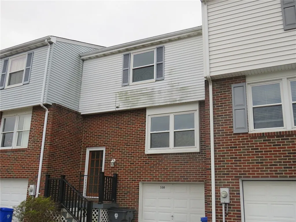 530 Hemlock Ct photo 1