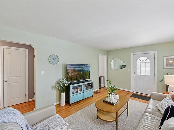 5th image of 4115 Paxton Woods Dr