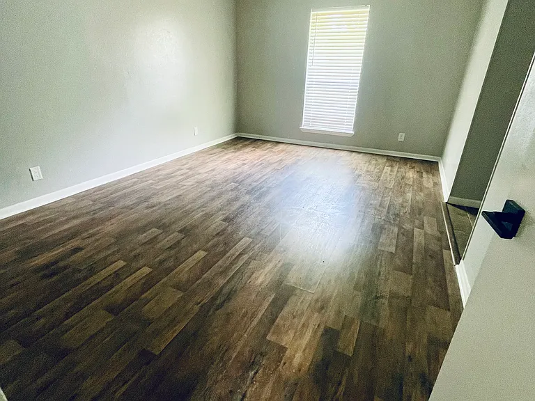 1203 Westwood St — Photo 9