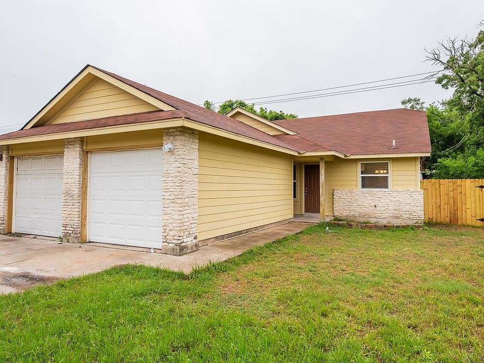 1st image of 8708 Pineridge Dr #A